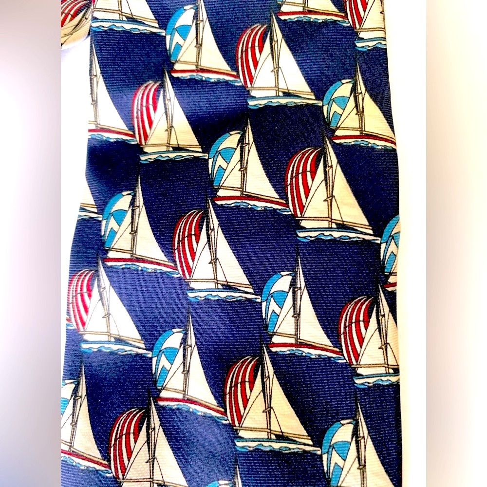 Men’s 100% silk dark navy blue neck tie with beautiful pattern of sailboats